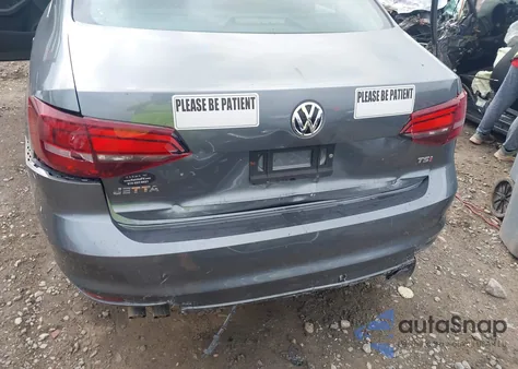 2017 Volkswagen Jetta 1.4T S z USA, uszkodzony, nr VIN 3VW2B7AJ3HM314525